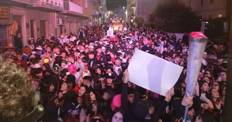STRAORDINARIO SUCCESSO DEL CARNEVALE STORICO SANNICANDRESE