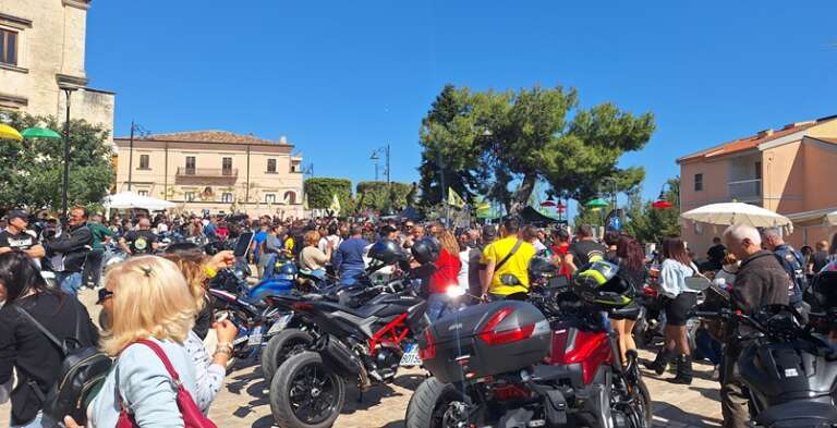 AD ISCHITELLA “FEDE E MOTORI””: IL RADUNO DEI BIKER, PRIMO MAGGIO DI MUSICA E PASSIONE
