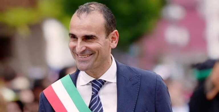 APRICENA, IL SINDACO POTENZA CONDANNA I CORI CONTRO SAN SEVERO