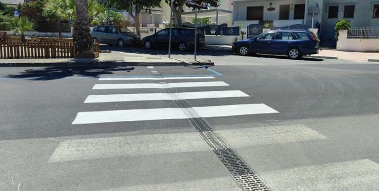 STATO DI DEGRADO DELLA SEGNALETICA ORIZZONTALE A MARINA DI LESINA