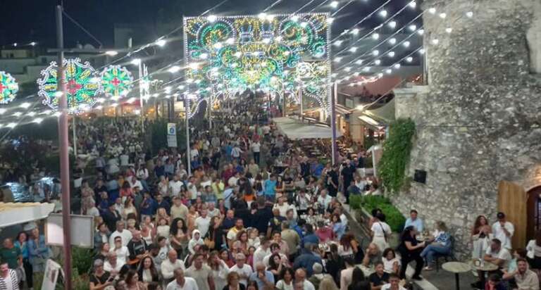 “NOTTE BIANCA” A PESCHICI, RECORD DI PRESENZE
