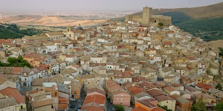 A DELICETO TURISTI E CITTADINI FANNO SQUADRA PER VALORIZZARE IL BORGO