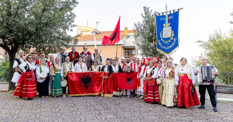 A CASALVECCHIO DI PUGLIA SI INAUGURA IL NUOVO PERCORSO DI LAND ART