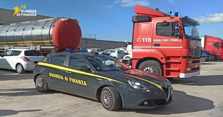 GUARDIA DI FINANZA: CONTRABBANDO DI GASOLIO AGRICOLO. DONATI 52.000 LITRI AI VIGILI DEL FUOCO