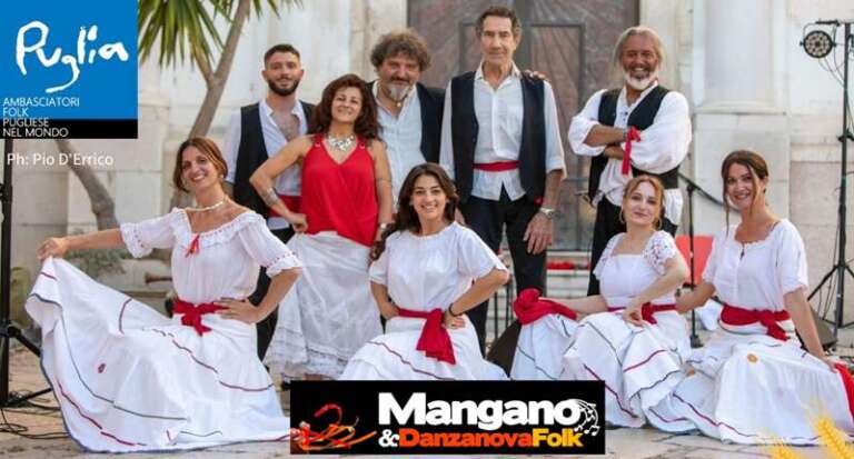 MANGANO, IL PORTABANDIERA DELLA TARANTELLA PUGLIESE CON “I SUONI DELLA TRADIZIONE POPOLARE DEL SUD”